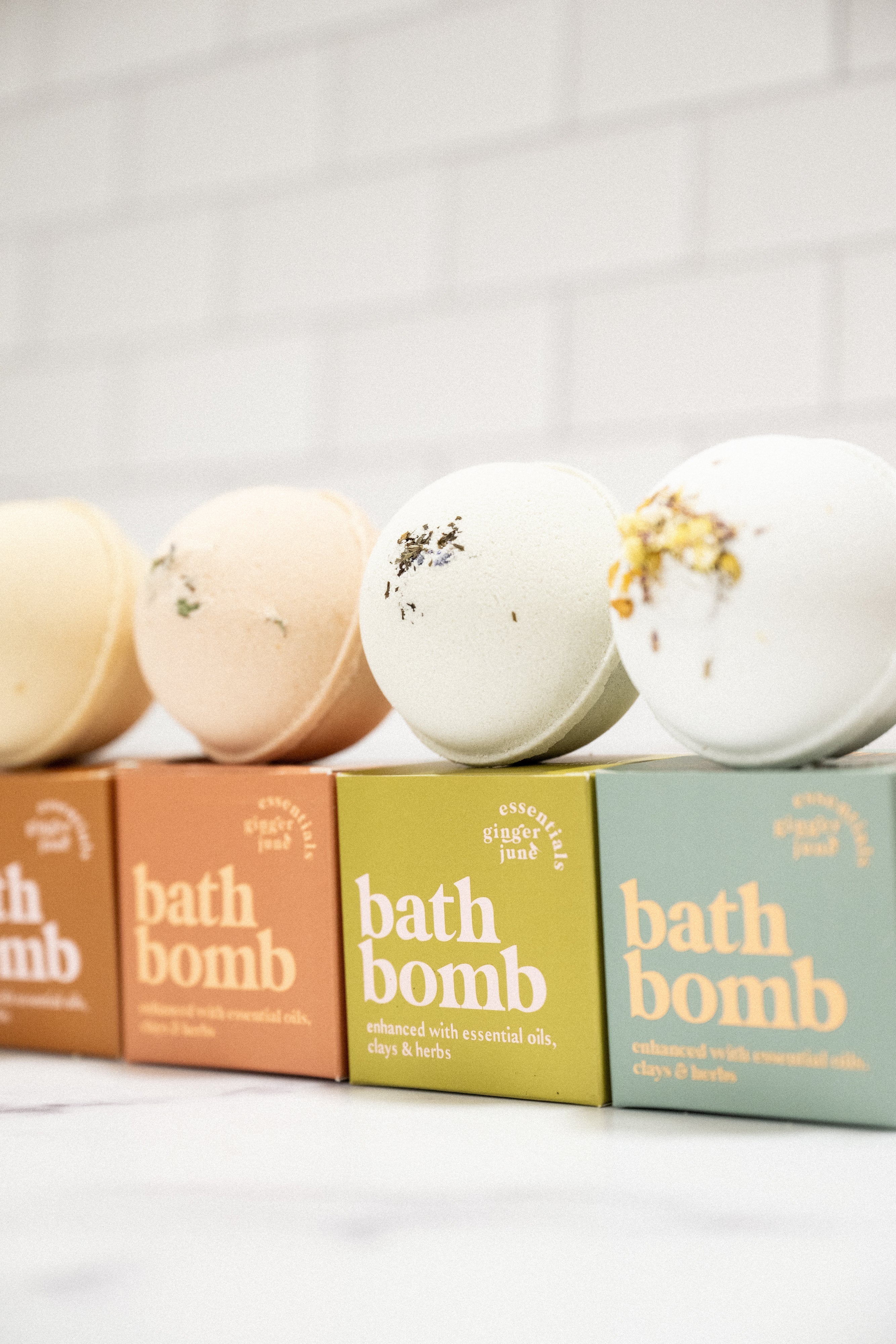 WOODLAND WANDER • 100% BOTANICAL BATH BOMB •