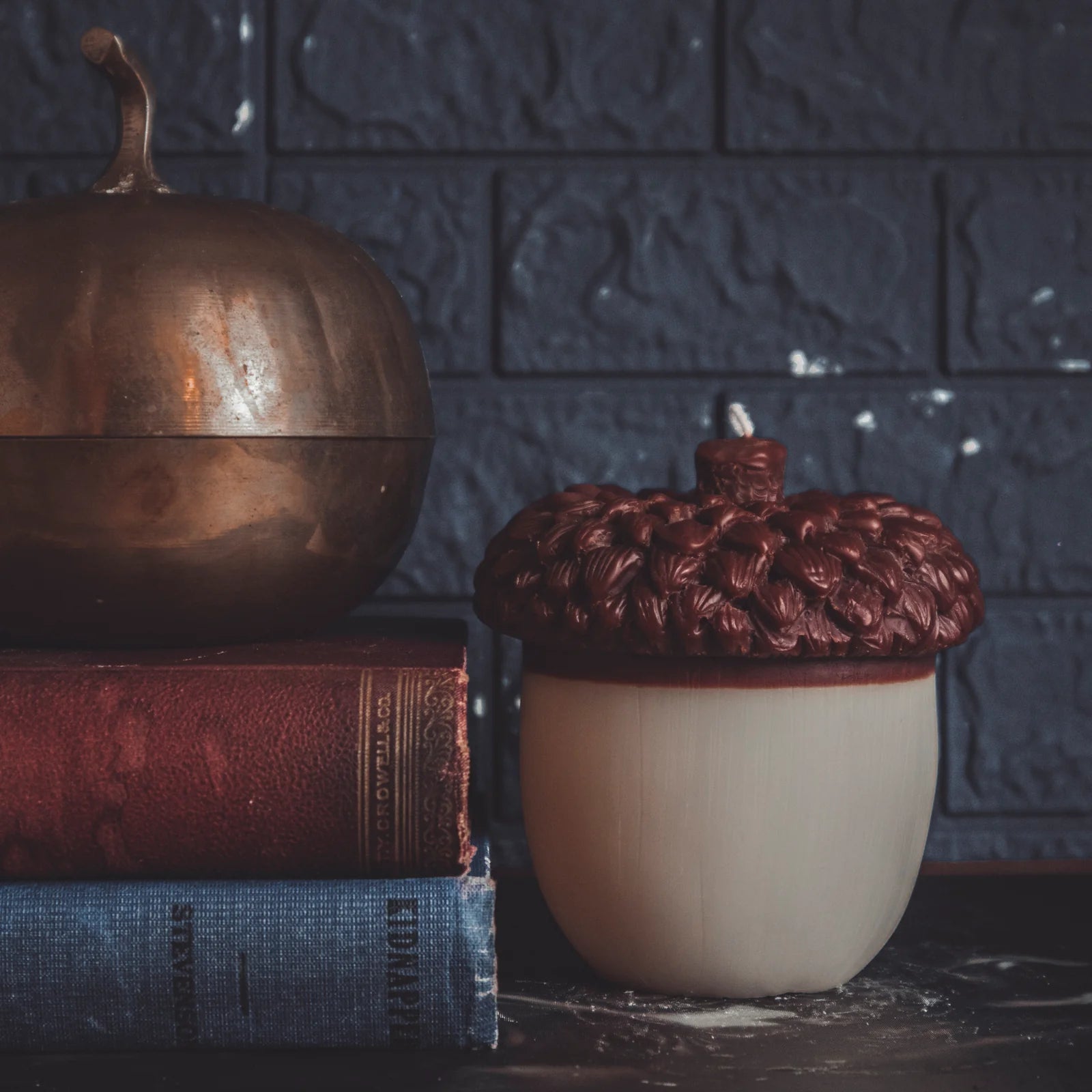 Acorn | Pillar