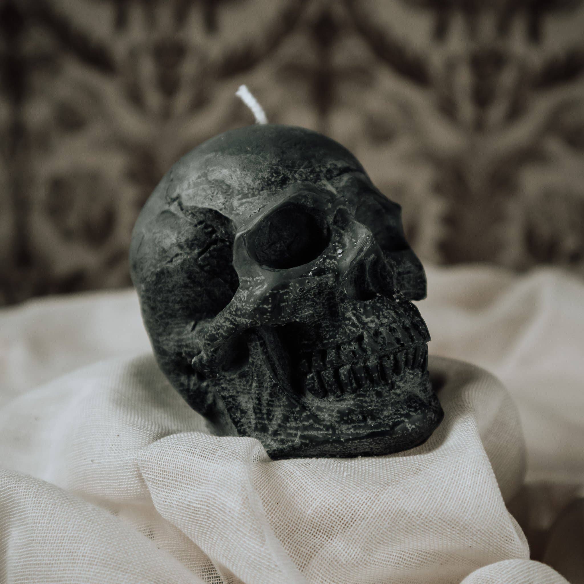 Skull | Pillar | Black