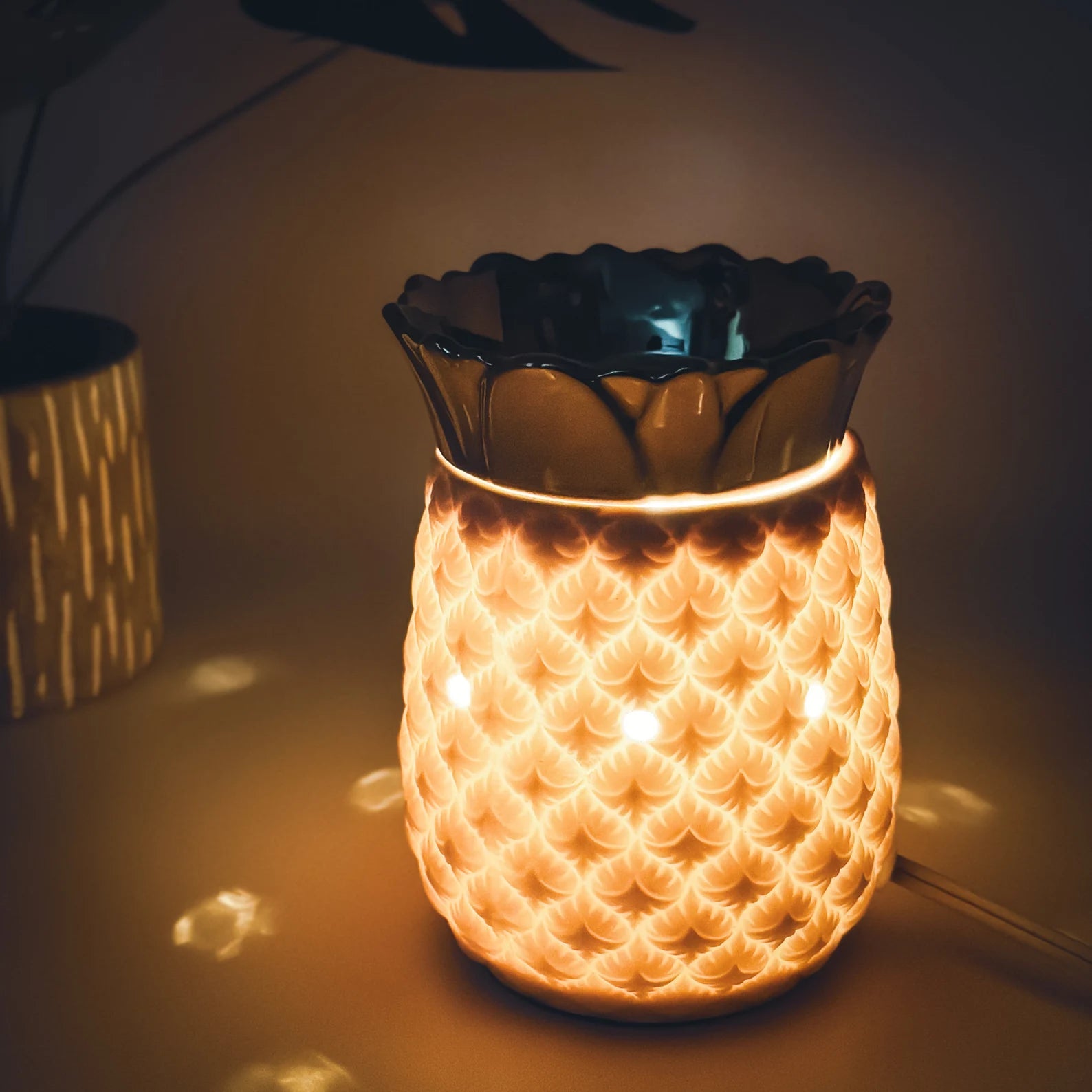 Illumination Fragrance Warmer | Pineapple