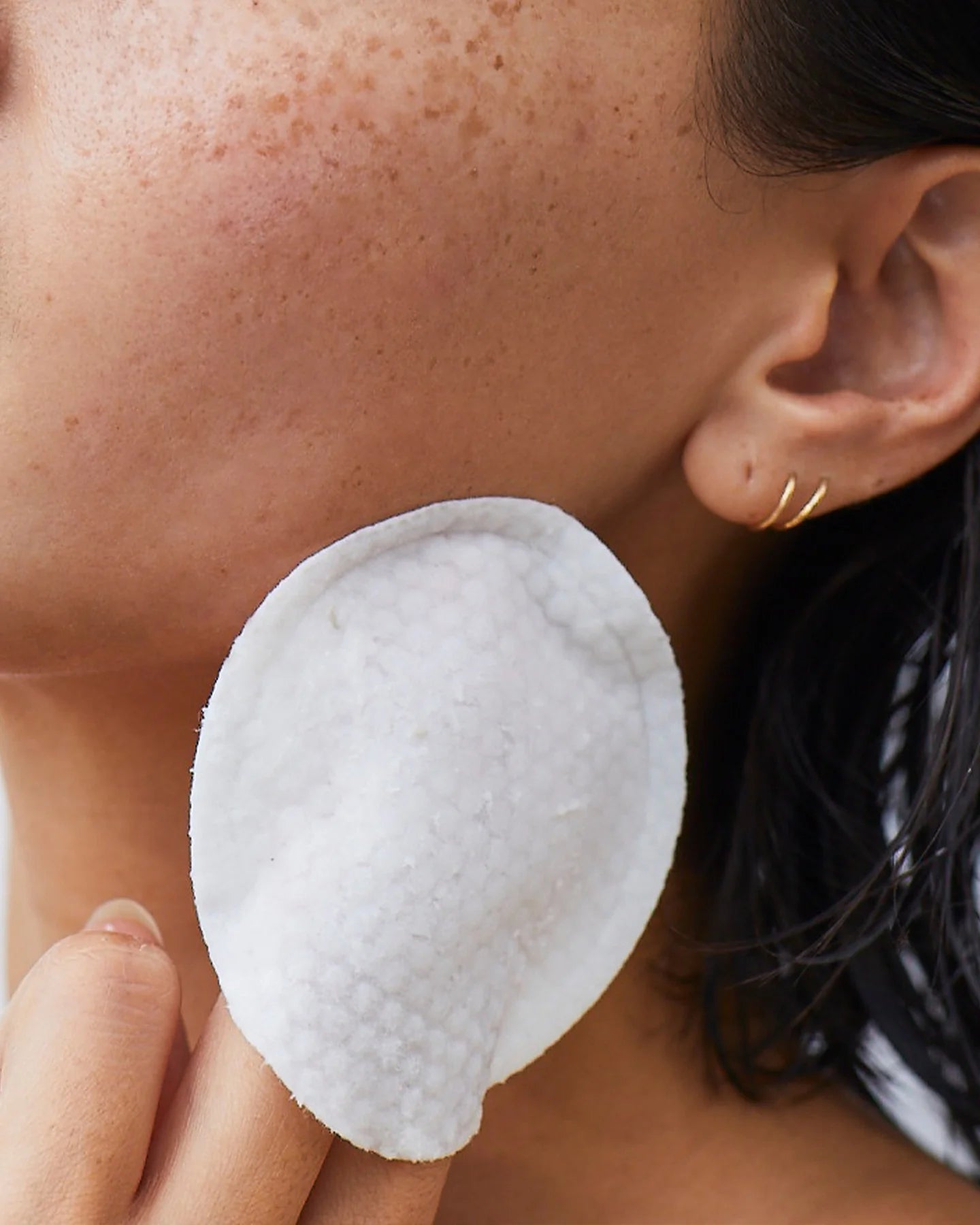 Milk Feel Body Cleansing + Exfoliating Pad