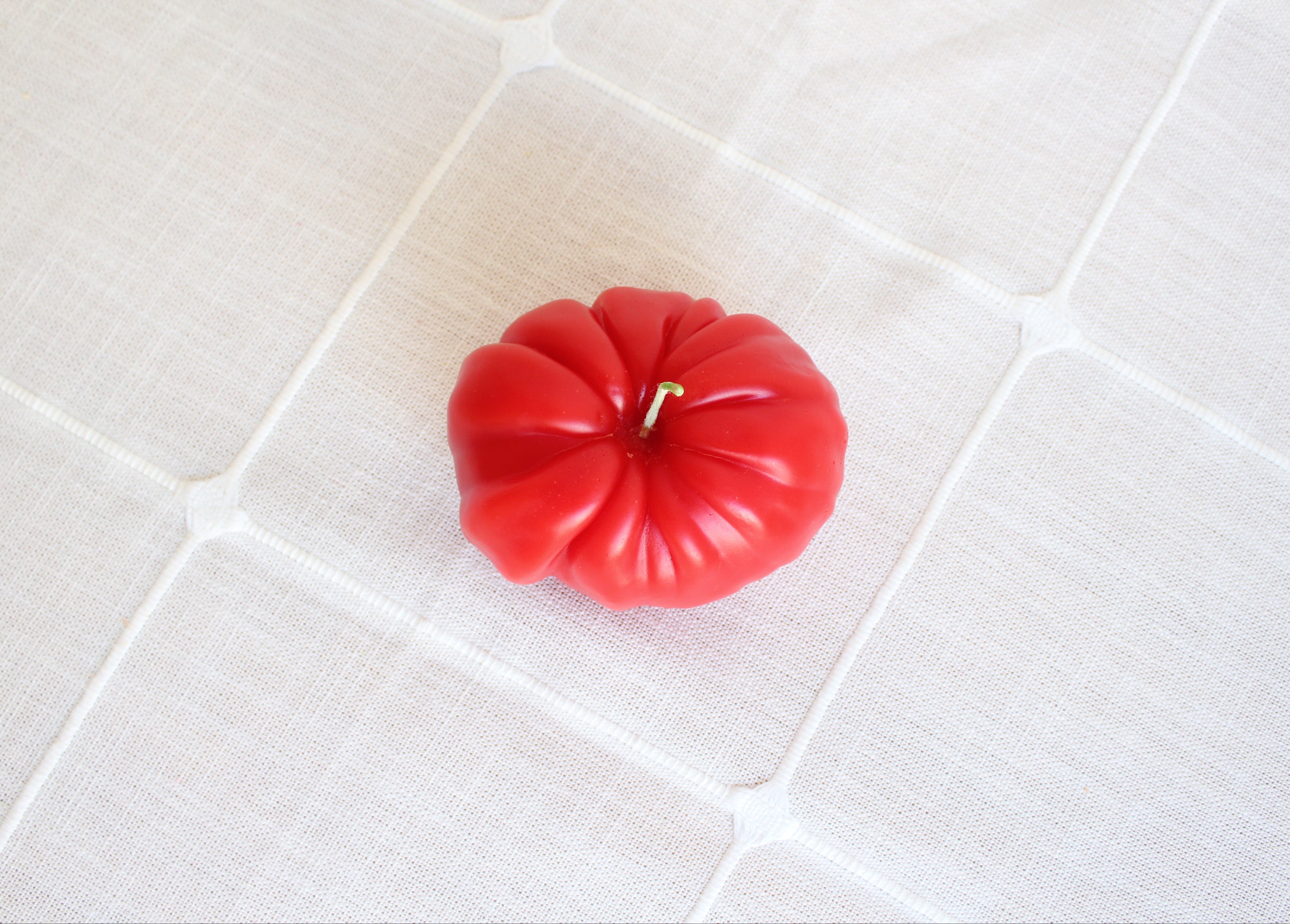 EXTRA LARGE HEIRLOOM TOMATO BEESWAX CANDLE