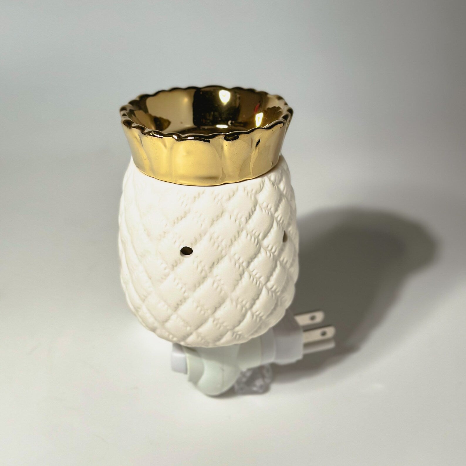 Pluggable Fragrance Warmer | Pineapple