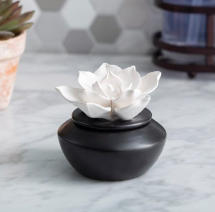 Gardenia Porcelain Diffuser